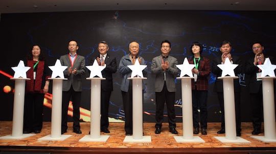 泰康之家高品质医养社区源于陈东升董事长改变中国人“夕阳无限好,只是近黄昏”生活方式的强烈使命感。泰康之家源于泰康的战略思想:“坚持专业化、深耕寿险产业链、提供从摇篮到天堂的金融保险服务。